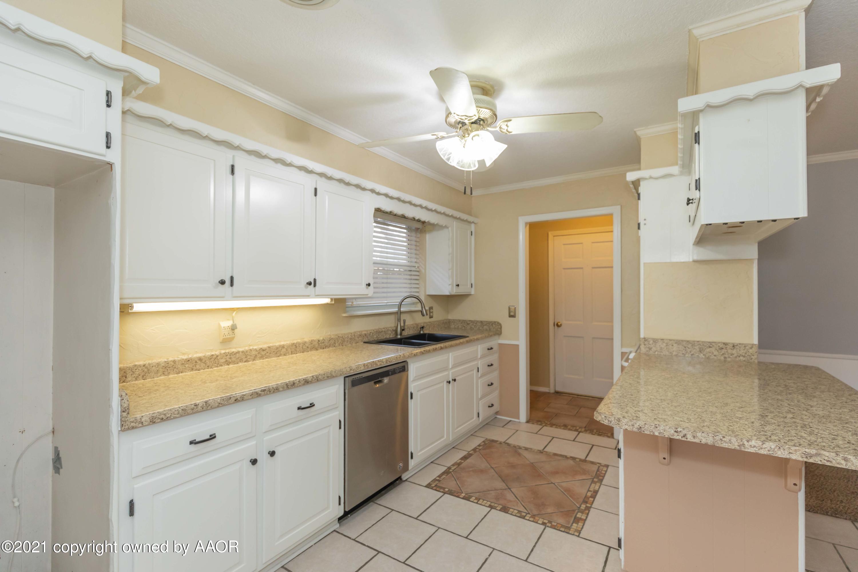 7106 Dreyfuss Road Amarillo, TX 79106 - Photo 15 of 51 KITCHEN