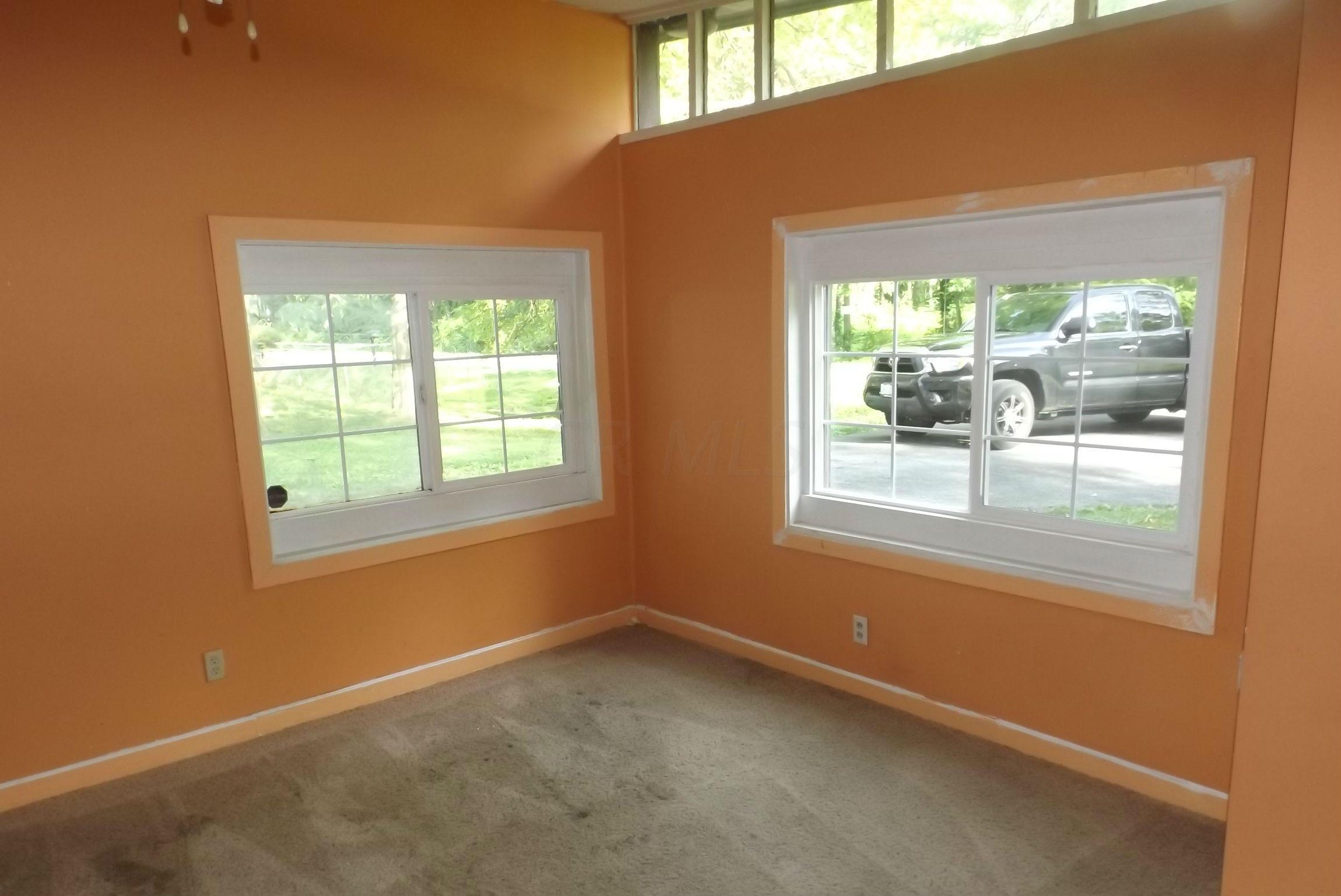 2710 Abington Road Columbus, OH 43231 - Photo 3 of 8 Gallery Image 3