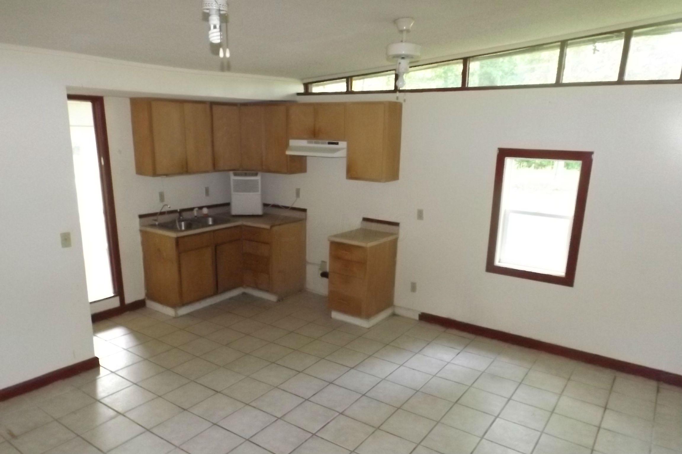 2710 Abington Road Columbus, OH 43231 - Photo 4 of 8 Gallery Image 4