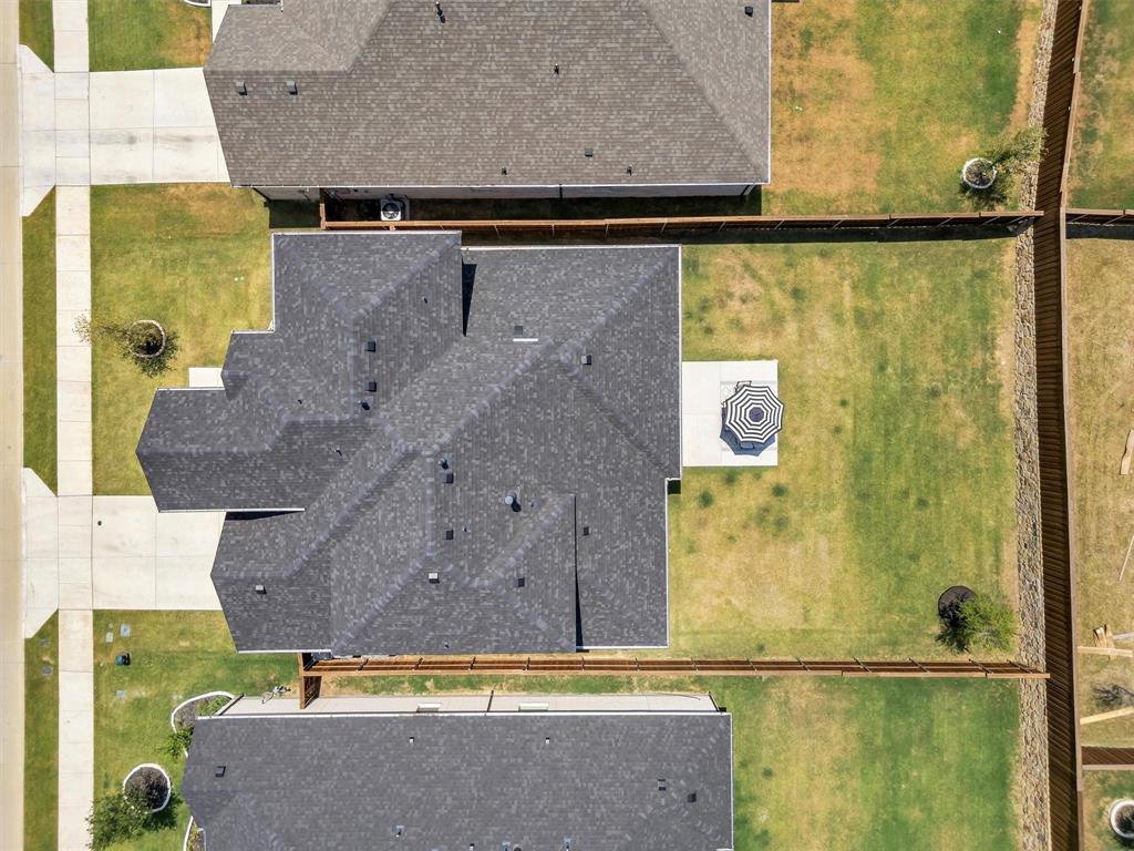 136 Derrett Lane Rhome, TX 76078 - Photo 39 of 40 a bathroom with a shower