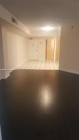 $3,300 | 999 Brickell Bay Drive, Unit 1408, Miami, FL 33131