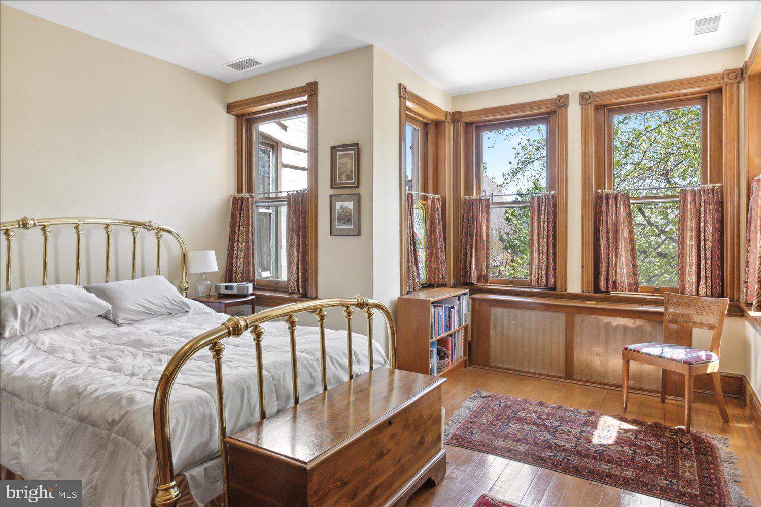 233 9th Street Southeast Washington, DC 20003 - Photo 26 of 52 Gallery Image 26