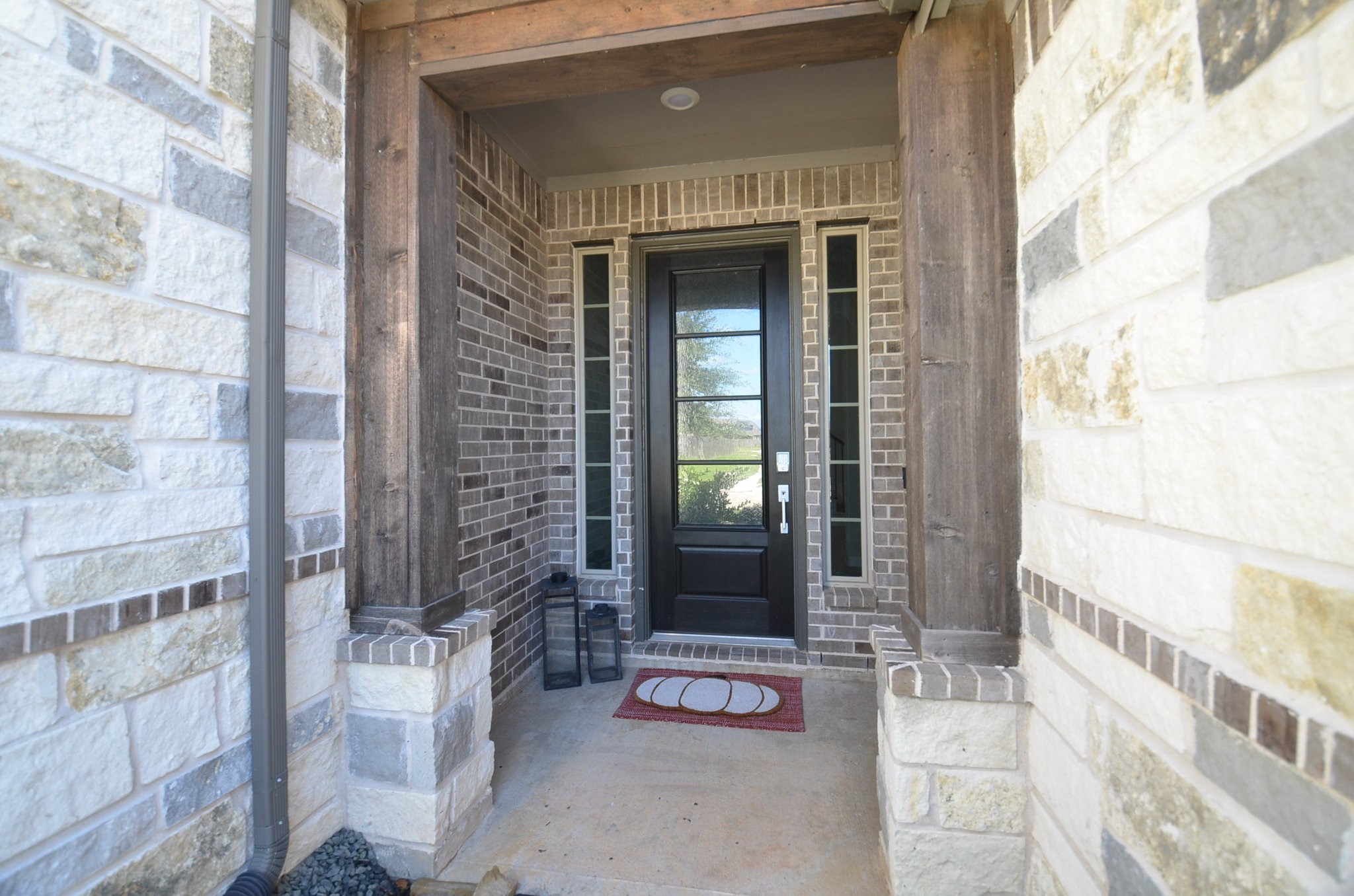 2303 Keystone Ridge Lane Richmond, TX 77469 - Photo 4 of 25 Gallery Image 4
