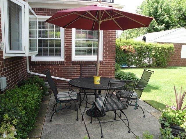 1454 Fairholme Road Grosse Pointe, MI 48236 - Photo 18 of 18 Patio