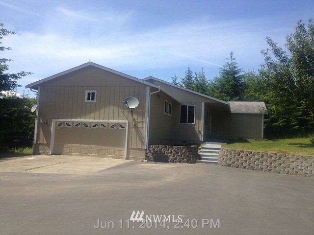 1080 Lookout Road Castle Rock, WA 98611 - Photo 1 of 10