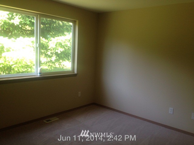 1080 Lookout Road Castle Rock, WA 98611 - Photo 6 of 10