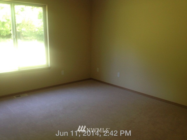 1080 Lookout Road Castle Rock, WA 98611 - Photo 7 of 10
