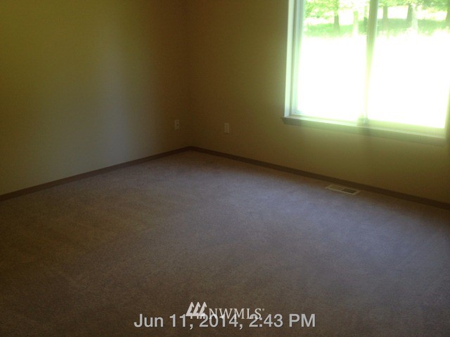 1080 Lookout Road Castle Rock, WA 98611 - Photo 8 of 10