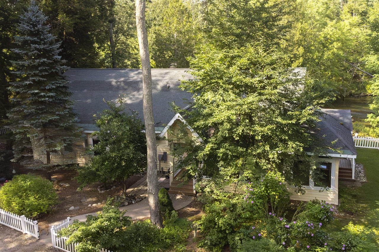 9670 South County Line Road Manistee, MI 49660 - Photo 4 of 97