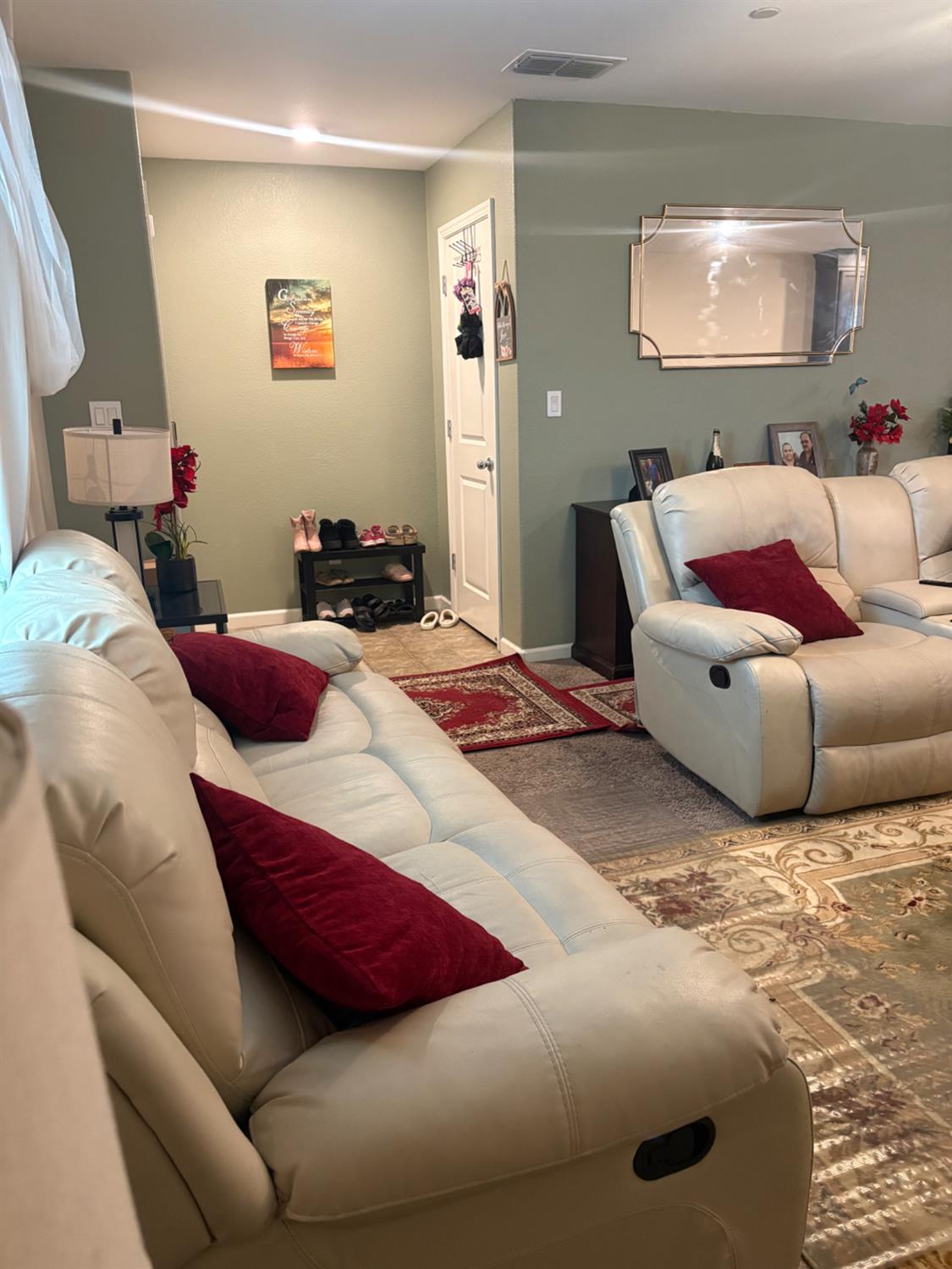 628 Marcus Street Merced, CA 95341 - Photo 5 of 21 Main entry with accent painted walls