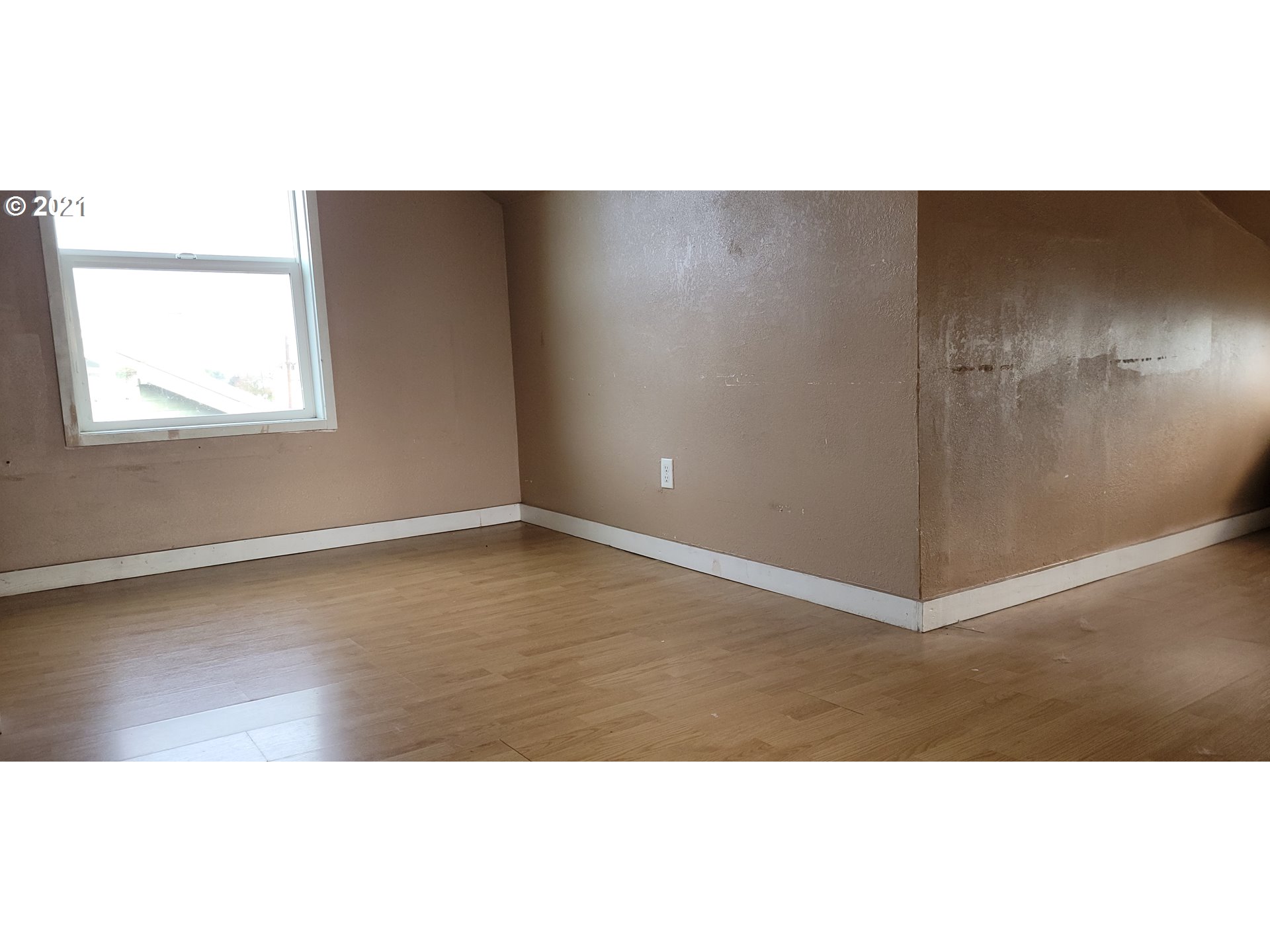 654 6th Street Myrtle Point, OR 97458 - Photo 11 of 17 Gallery Image 11