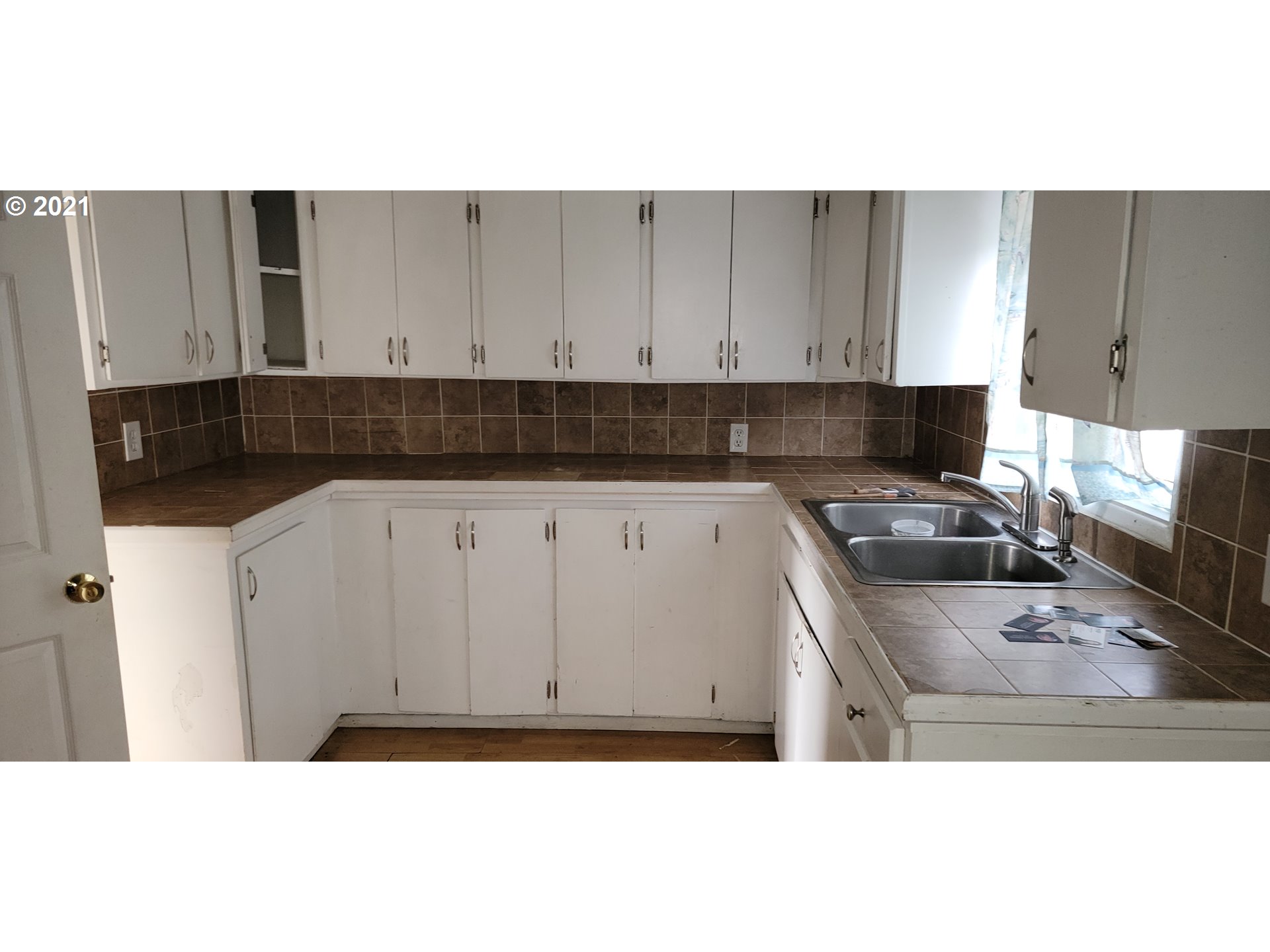 654 6th Street Myrtle Point, OR 97458 - Photo 5 of 17 Gallery Image 5
