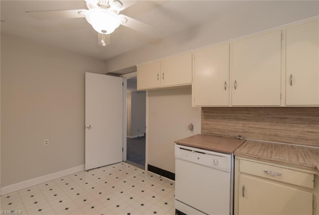 416 Rockspring Road High Point, NC 27262 - Photo 12 of 29 Gallery Image 12