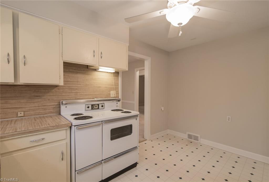 416 Rockspring Road High Point, NC 27262 - Photo 13 of 29 Gallery Image 13