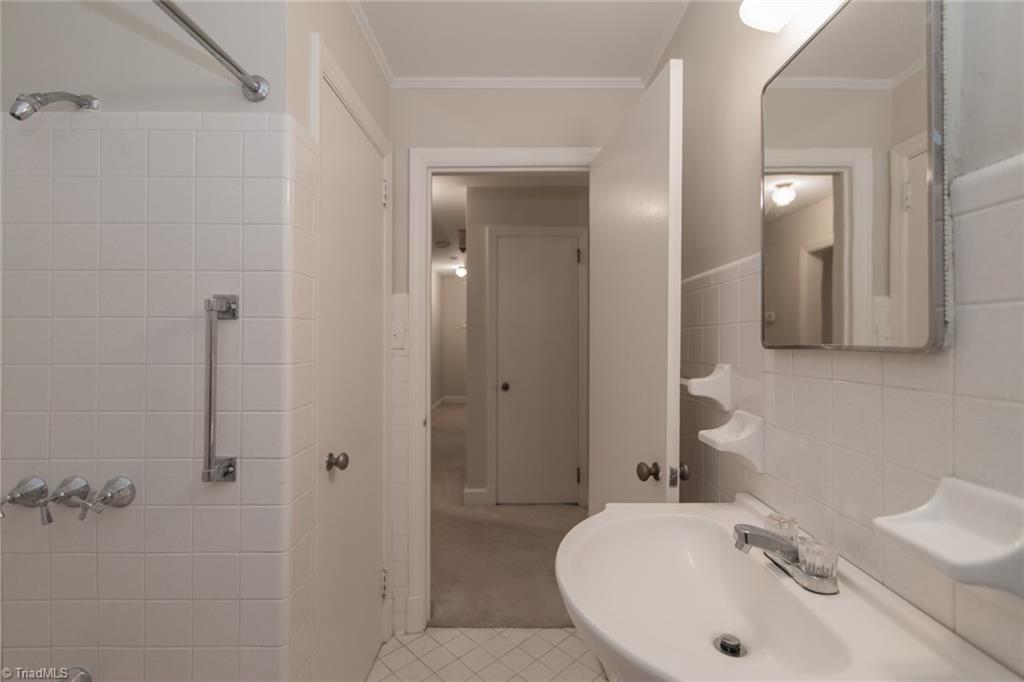 416 Rockspring Road High Point, NC 27262 - Photo 21 of 29 Gallery Image 21