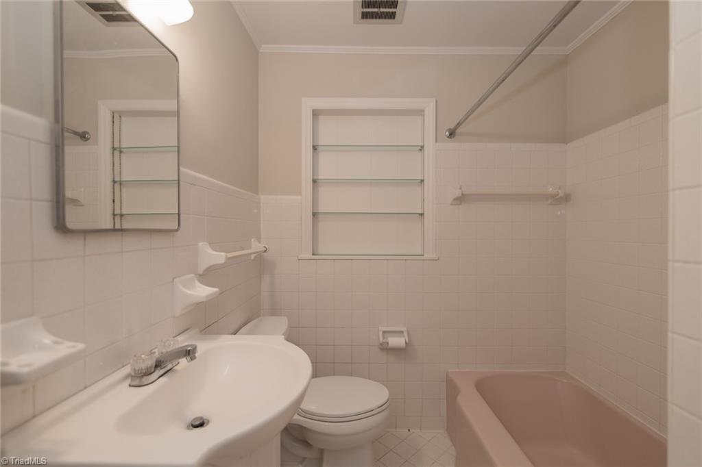 416 Rockspring Road High Point, NC 27262 - Photo 22 of 29 Gallery Image 22