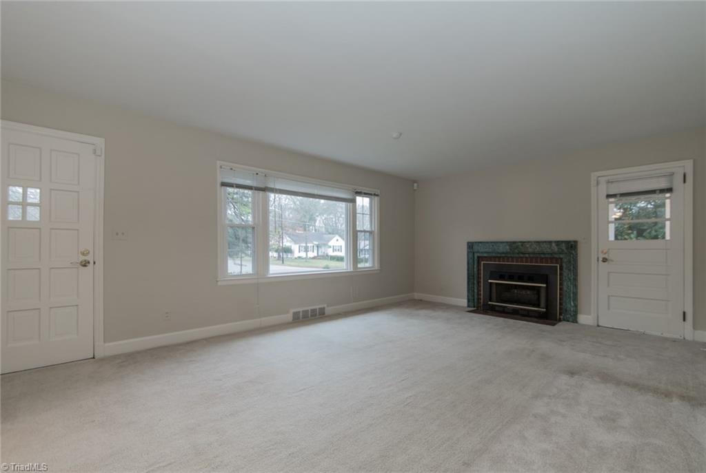 416 Rockspring Road High Point, NC 27262 - Photo 9 of 29 Gallery Image 9