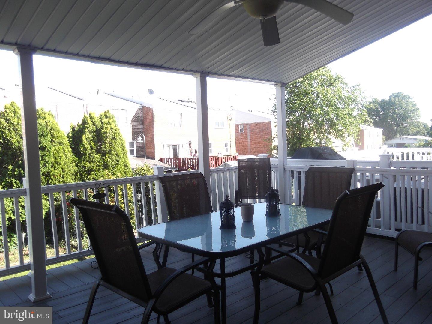 10727 Philcrest Road Philadelphia, PA 19154 - Photo 8 of 19 Deck