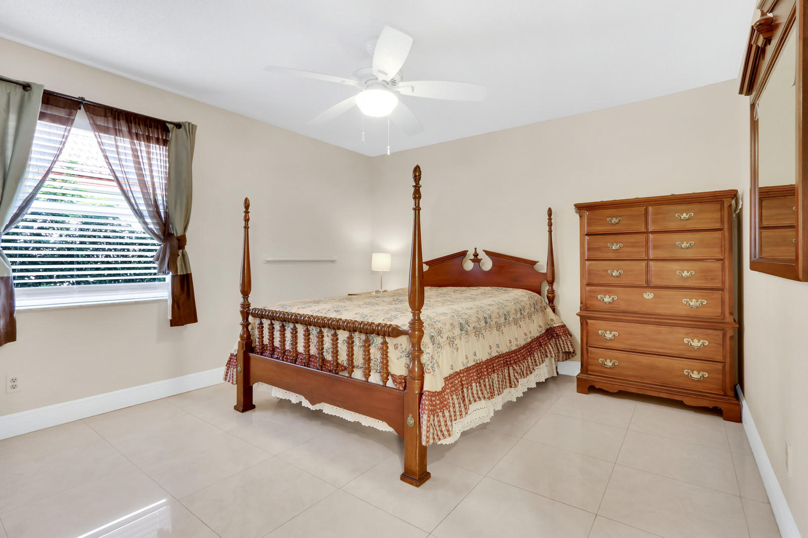 20124 Back 9 Drive Boca Raton, FL 33498 - Photo 13 of 21 2nd Bedroom