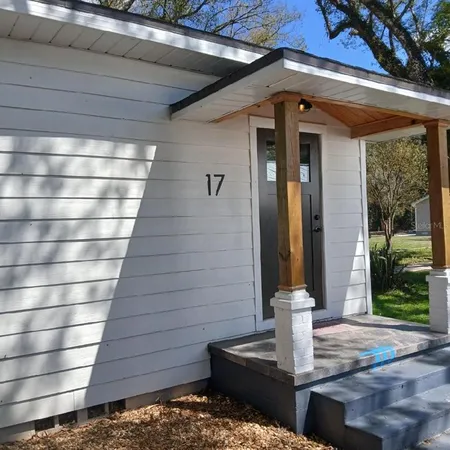 $1,300 | 212 Broad Street, Unit 17, Masaryktown, FL 34604