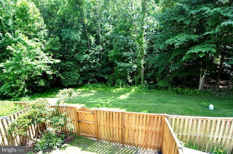 7465 Ridge Oak Court Springfield, VA 22153 - Photo 23 of 24 Exterior (Rear)