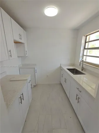 $2,150 | 998 Northwest 109th Street, Unit 998, Miami, FL 33168