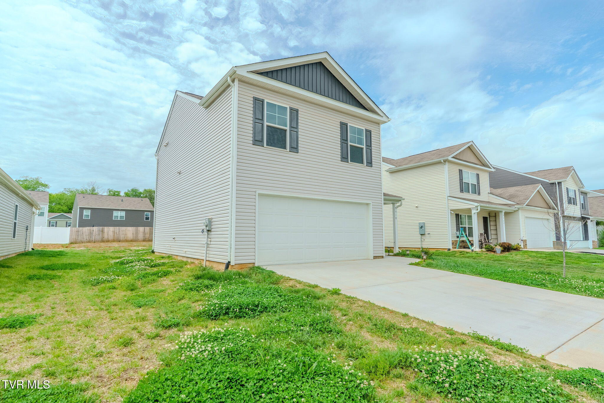 9518 River Cane Road Mascot, TN 37806 - Photo 2 of 20 28-web-or-mls-9518 River Cane 2