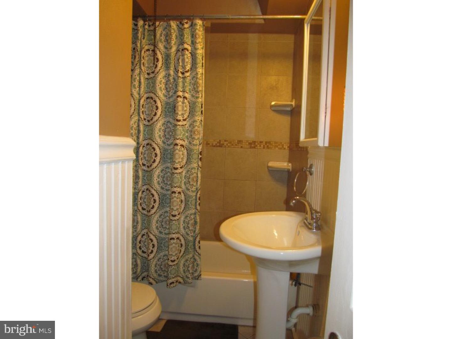 1939 Carter Road Folcroft, PA 19032 - Photo 14 of 16 Bathroom