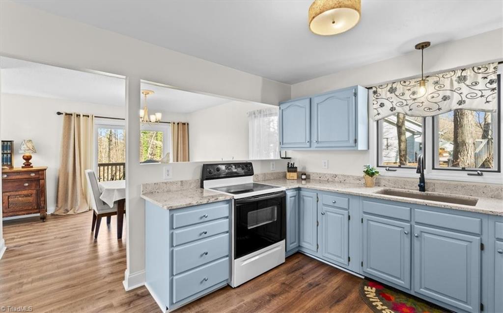 419 Chester Woods Court High Point, NC 27262 - Photo 10 of 48