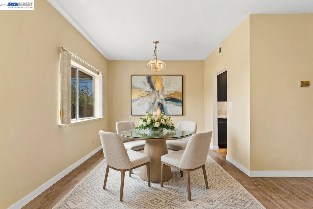 104 Bridgeview Court Crockett, CA 94525 - Photo 12 of 47 Dining Room