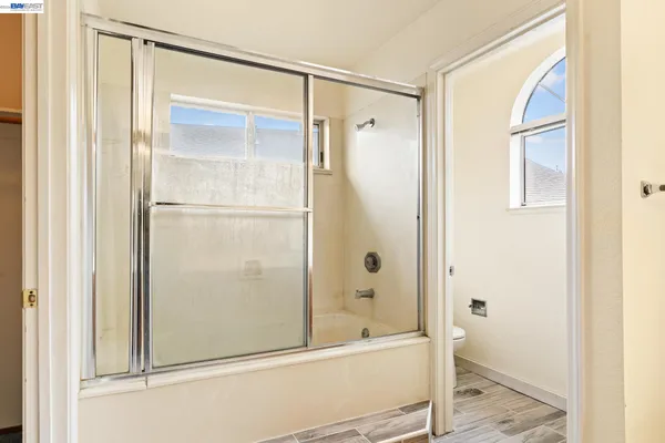 $695,000 | 104 Bridgeview Court, Crockett, CA 94525
