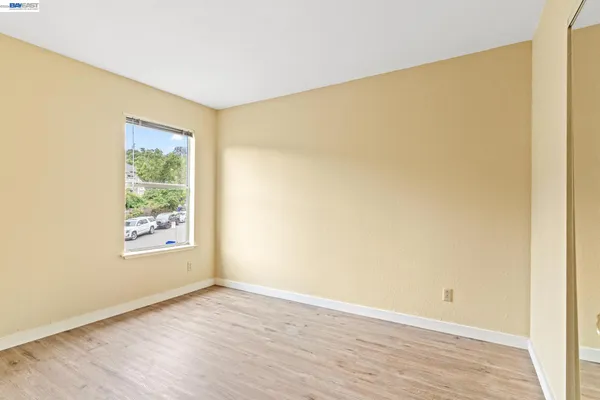 $695,000 | 104 Bridgeview Court, Crockett, CA 94525