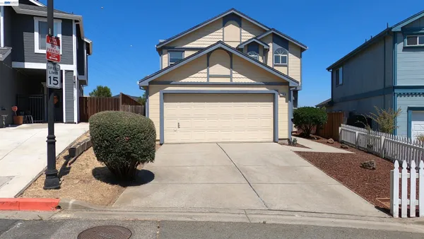 $695,000 | 104 Bridgeview Court, Crockett, CA 94525