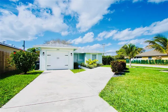 $4,400 | 244 Northwest 6th Avenue, Delray Beach, FL 33444