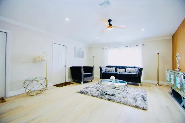 $4,400 | 244 Northwest 6th Avenue, Delray Beach, FL 33444