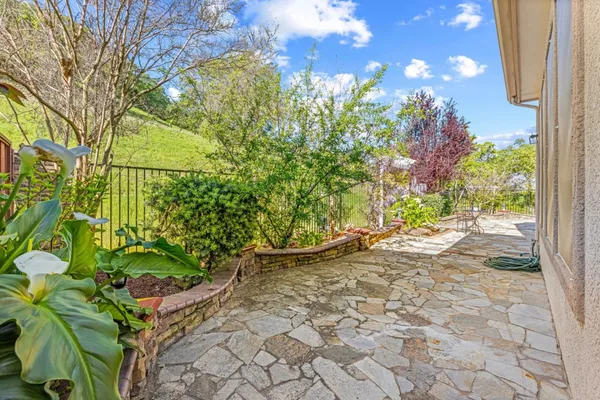 $1,600,000 | 7071 Eagle Ridge Drive, Gilroy, CA 95020