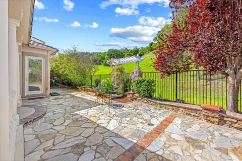 $1,600,000 | 7071 Eagle Ridge Drive, Gilroy, CA 95020