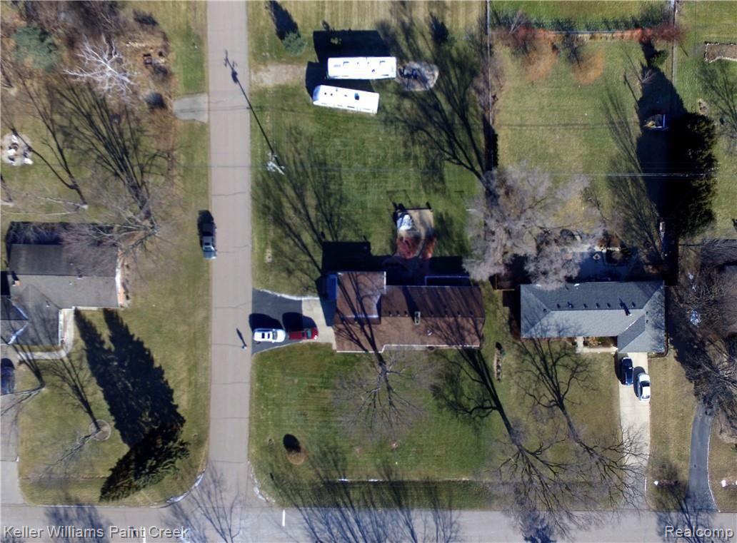 263 Booth Road Troy, MI 48085 - Photo 55 of 67 DJI_0187.JPG