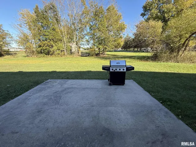 $239,900 | 12301 Blue Sky Drive, Marion, IL 62959