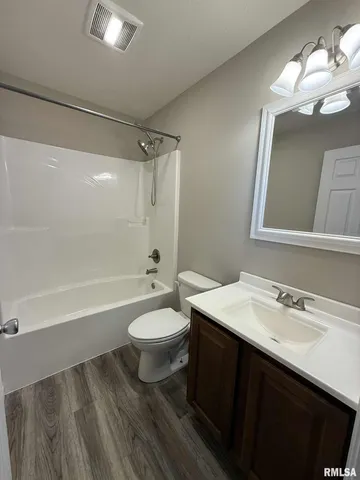 $239,900 | 12301 Blue Sky Drive, Marion, IL 62959