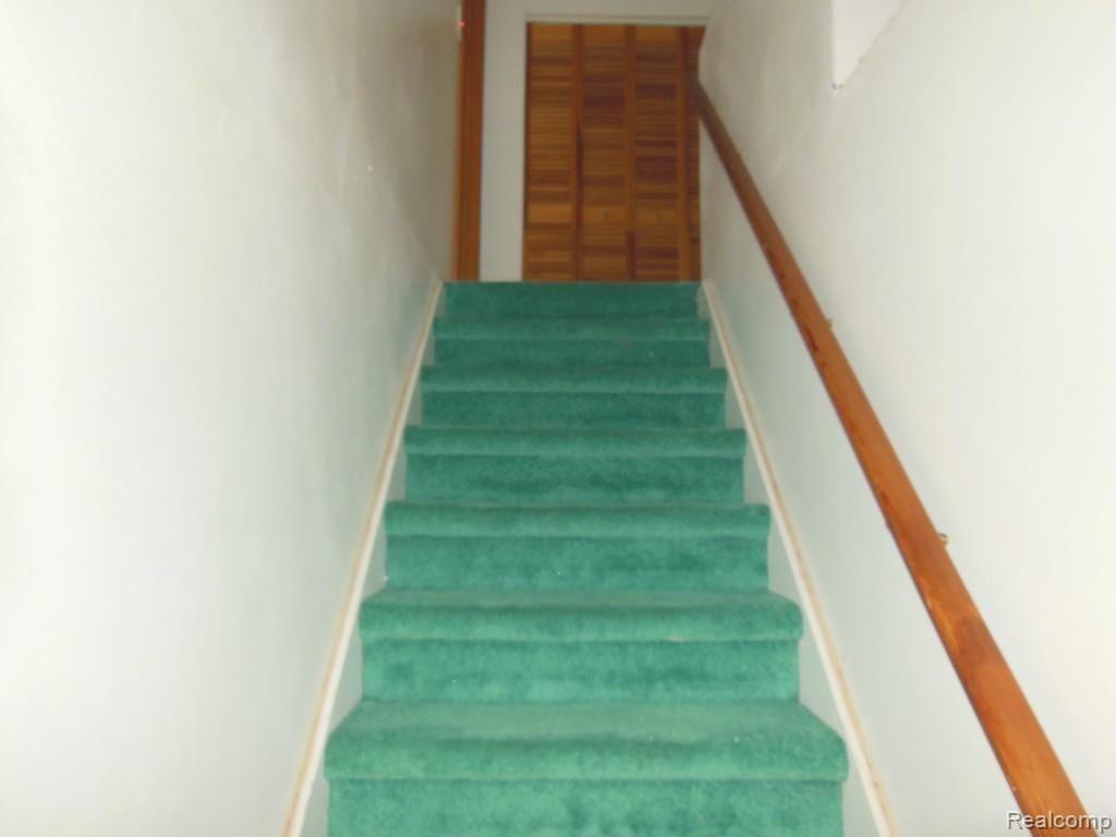 1166 Rambling Road Ypsilanti, MI 48198 - Photo 21 of 33 DSCN1969.jpg