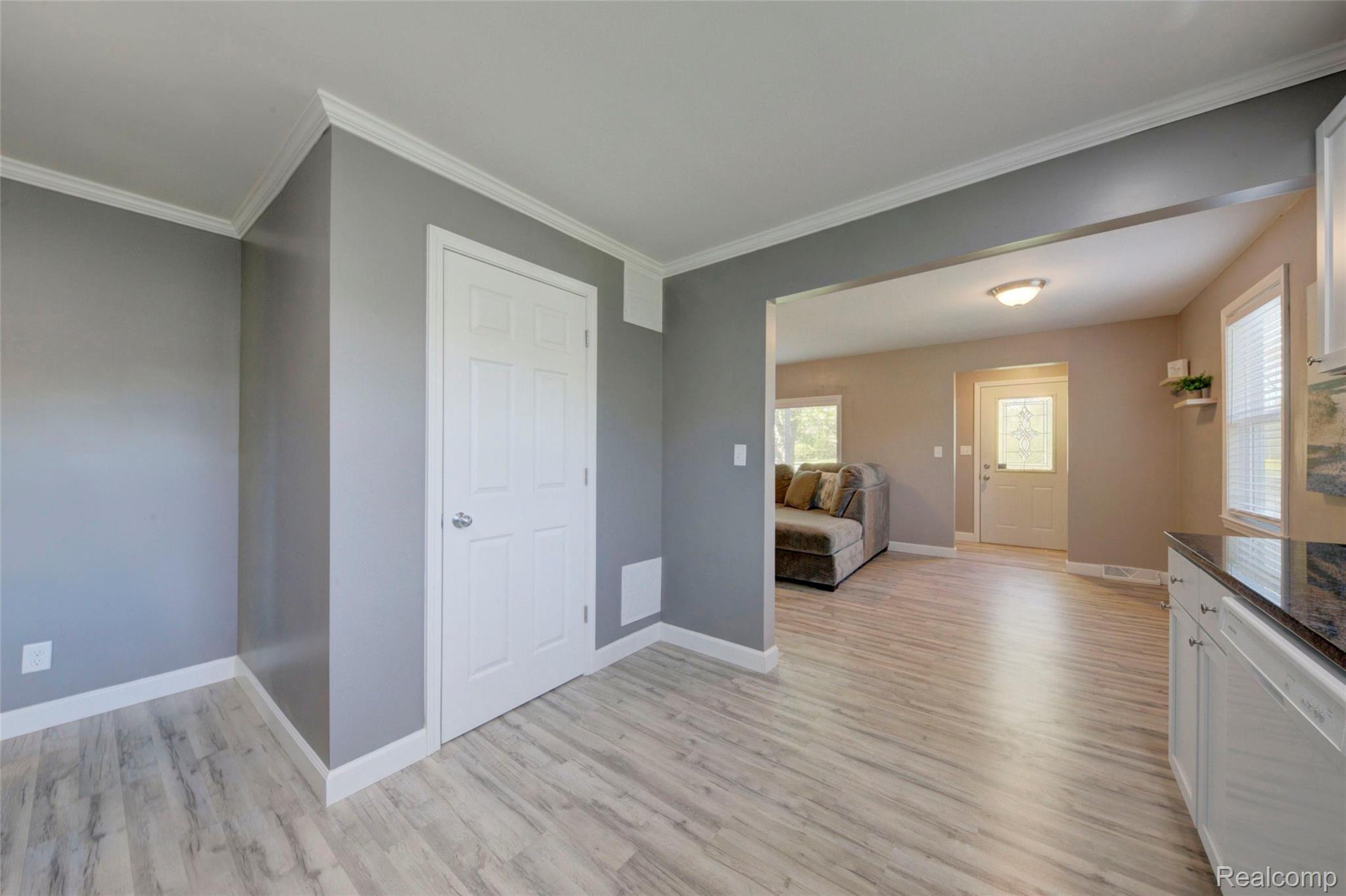 18017 Sumpter Road Belleville, MI 48111 - Photo 10 of 46 4H8A6708_09_10.jpg