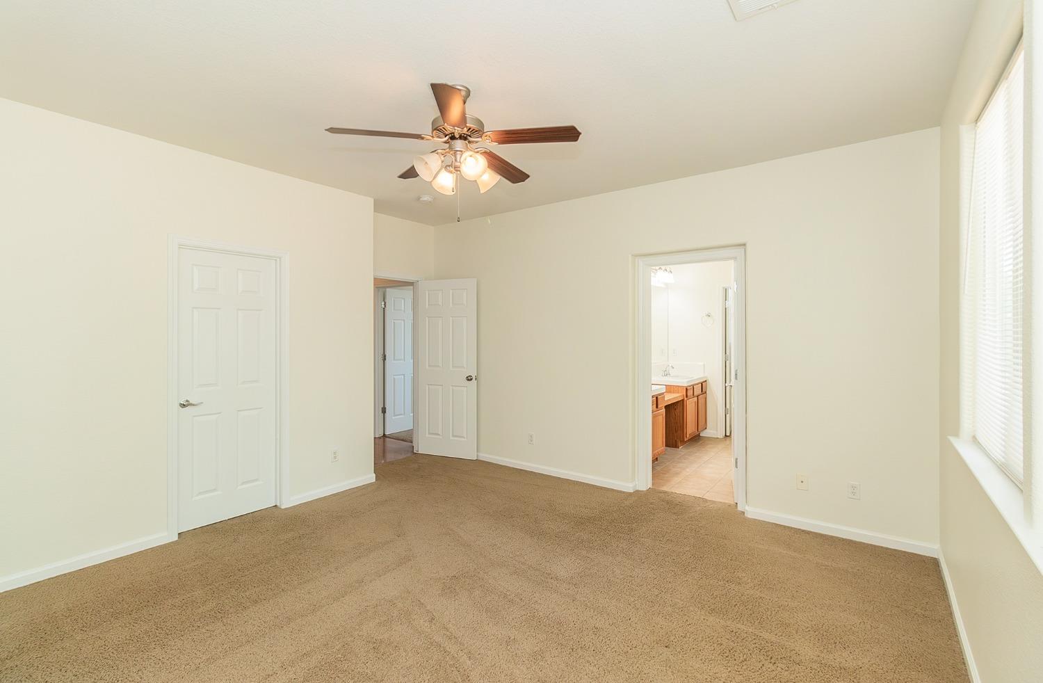 2207 Sheldon Court Reedley, CA 93654 - Photo 12 of 25 Gallery Image 12