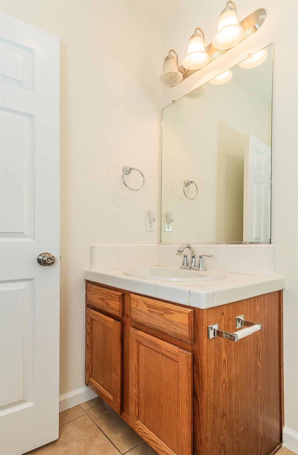 2207 Sheldon Court Reedley, CA 93654 - Photo 18 of 25 Gallery Image 18