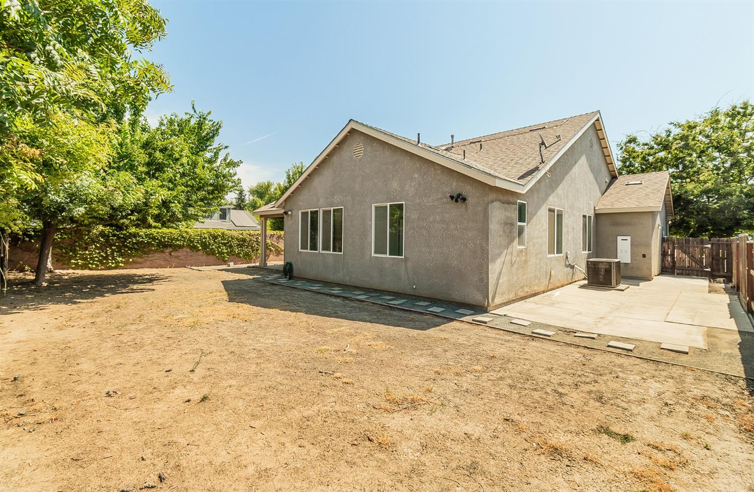 2207 Sheldon Court Reedley, CA 93654 - Photo 23 of 25 Gallery Image 23