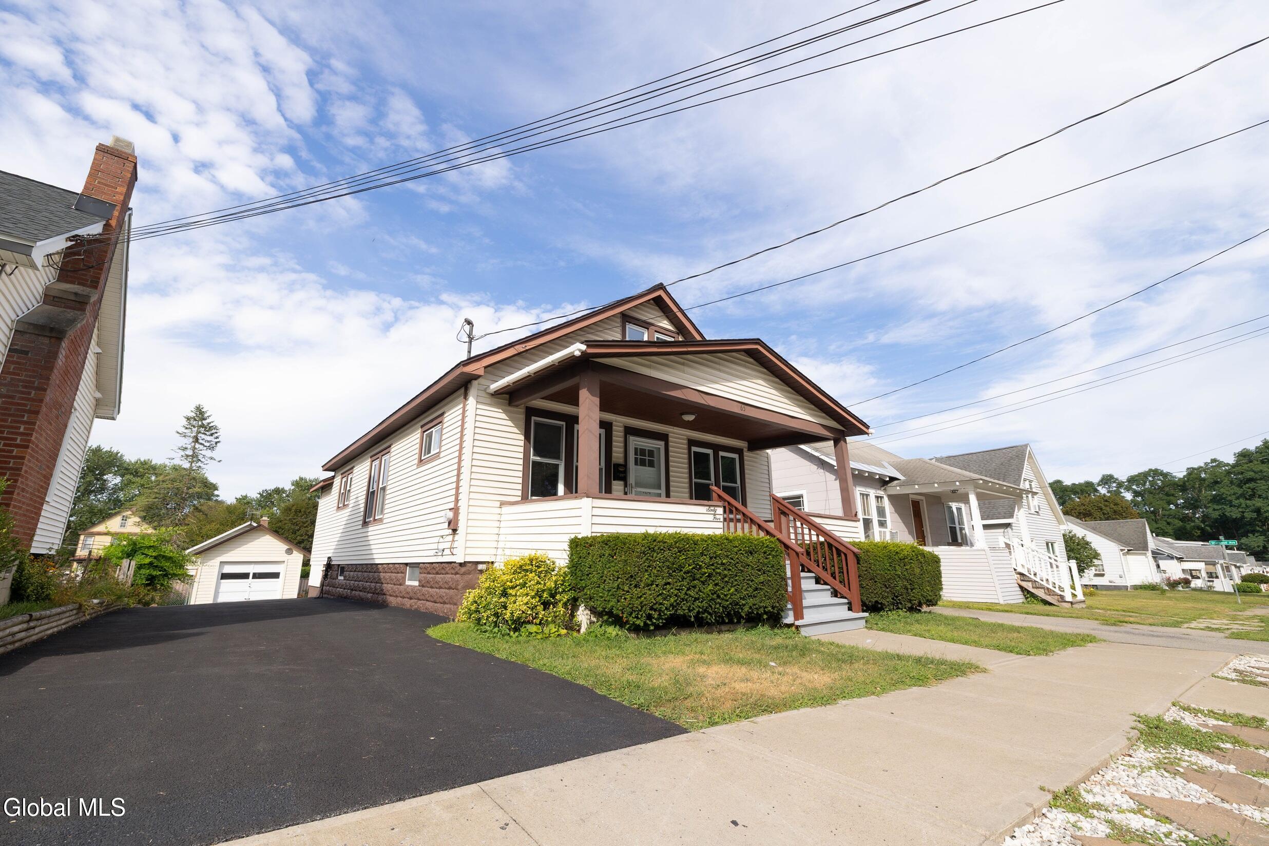 65 Pershing Drive Scotia, NY 12302 - Photo 2 of 36 0S4A0004