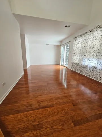 $2,300 | 1327 Sugar Court, Unit 1327, Naperville, IL 60563