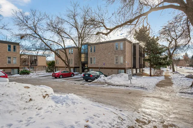 $119,900 | 4029 14th Avenue South, Unit 1G, Minneapolis, MN 55407