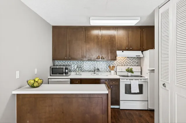 $124,900 | 4029 14th Avenue South, Unit 1G, Minneapolis, MN 55407