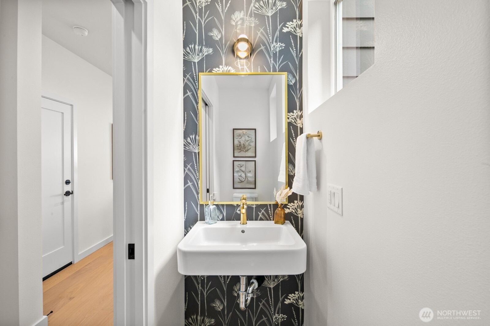 2851 Northwest 70th Street Seattle, WA 98117 - Photo 13 of 38